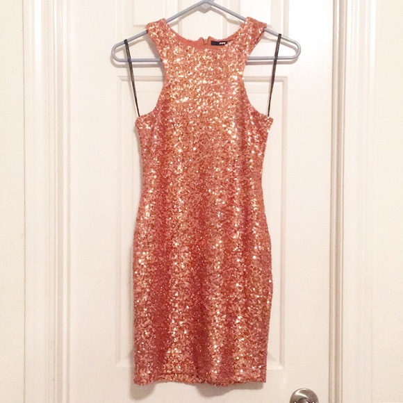 💝Rose Gold Sequined Bodycon Dress - Picture 1 of 10